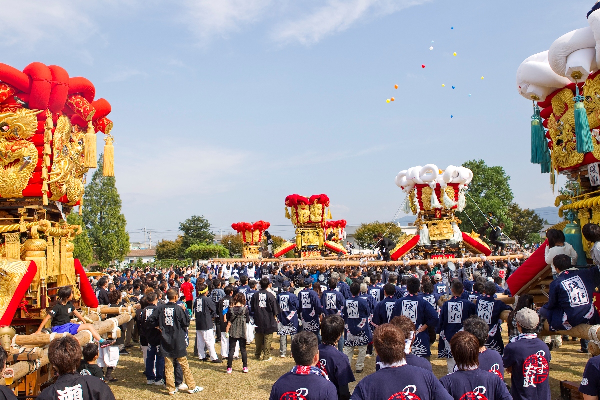 大野原中央公園でちょうさが練り歩く