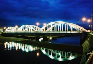 夜の三架橋