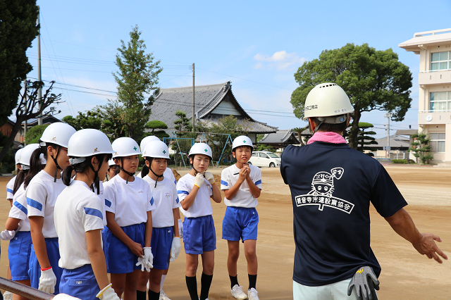 粟井小学校