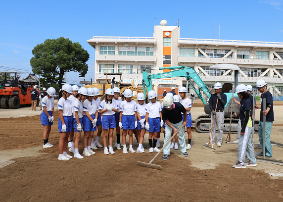 粟井小学校