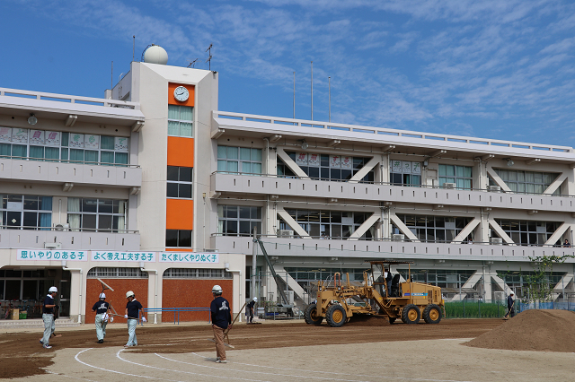 粟井小学校