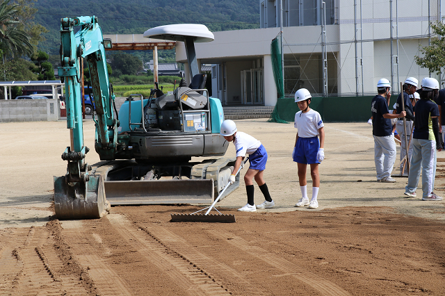 粟井小学校