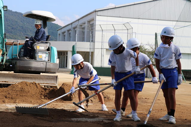 粟井小学校