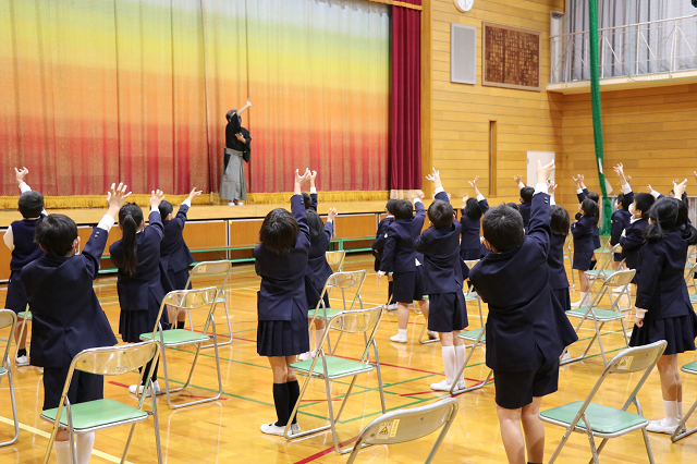 高室小学校