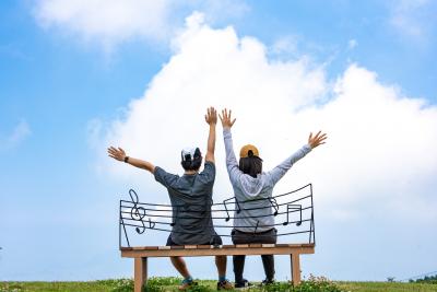 天空のベンチ