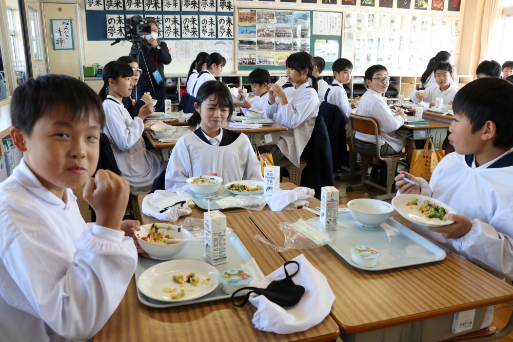 地産地消給食の日