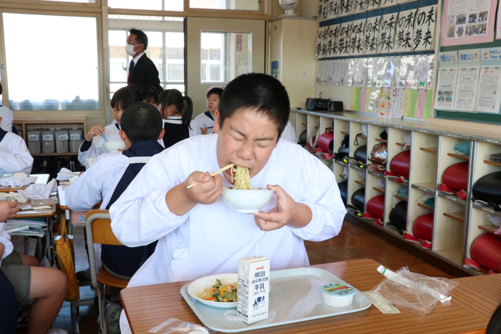 地産地消給食の日