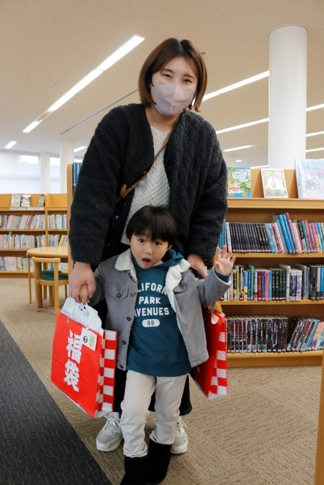 図書館貸し出し福袋