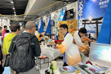 にぎわう観音寺市ブースの様子