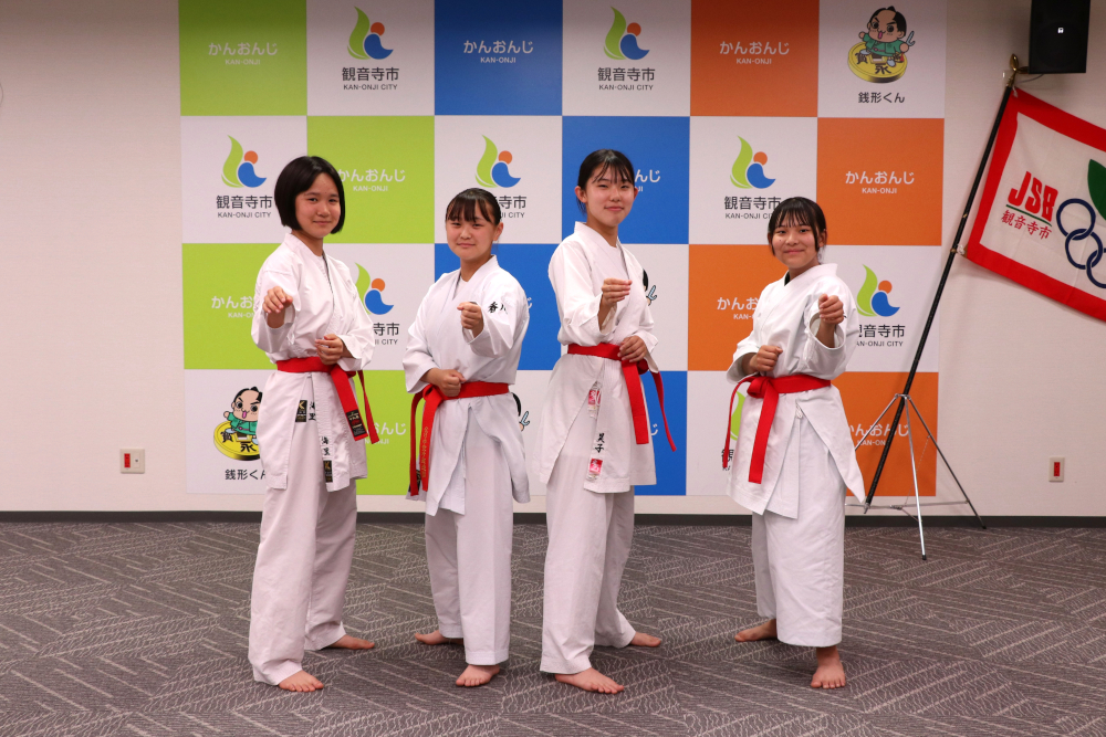 全国中学生空手道選手権大会へ出場する選手
