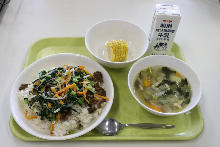 給食メニュー