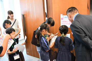 議場見学会の様子