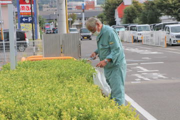ビルメンテナンス協会の清掃の様子