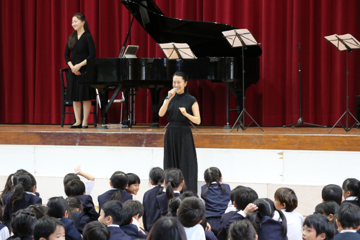 ソプラノ歌手の藤井玲南さん