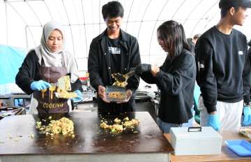 ロメインびらきの様子