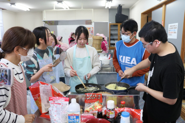 お国自慢料理大会の様子