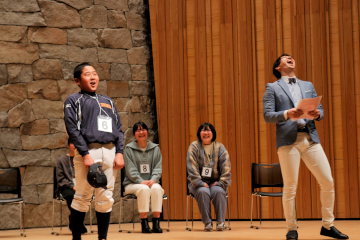 吉本新喜劇メンバーとのほのぼのコメディ劇場の様子