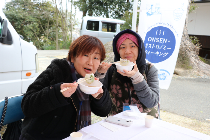 あん餅雑煮を食べる
