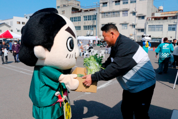 銭形いろどり市のようす