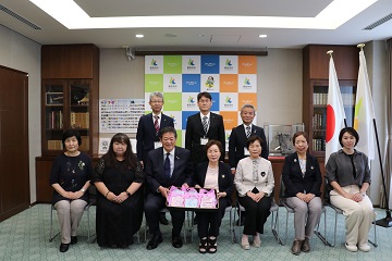 ソロプチミスト観音寺生理用品等寄贈