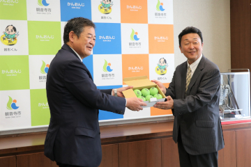 野球用具寄贈式