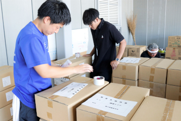 支援物資積み込み準備