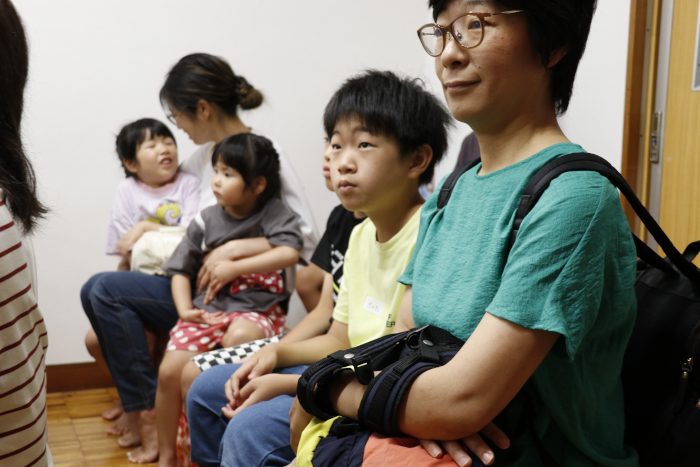 順番待ちをする参加者