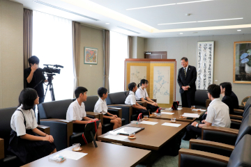 豊浜小学校自転車クラブ市長表敬訪問
