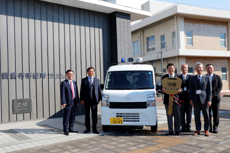株式会社久保電機が青色防犯パトロール車両を寄贈