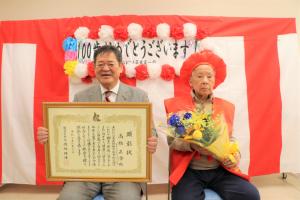 佐伯市長と高橋正澄さん